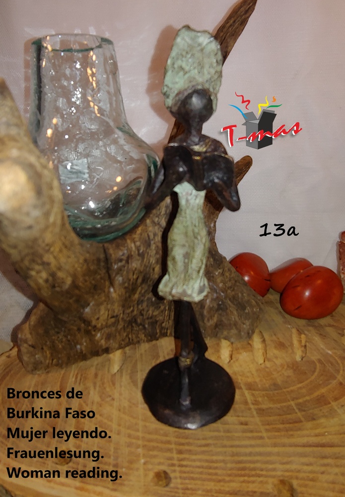 African women reading - African Bronzes 