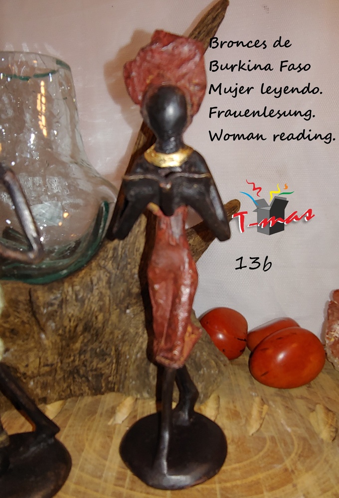 African women reading - African Bronzes 