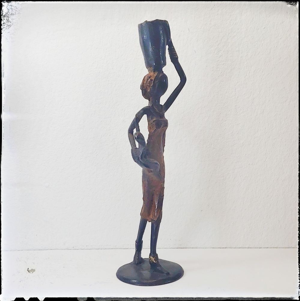 African Bronzes from Burkina Faso - African Bronze Crafts - Walking Woman - 15b- Temasarte 