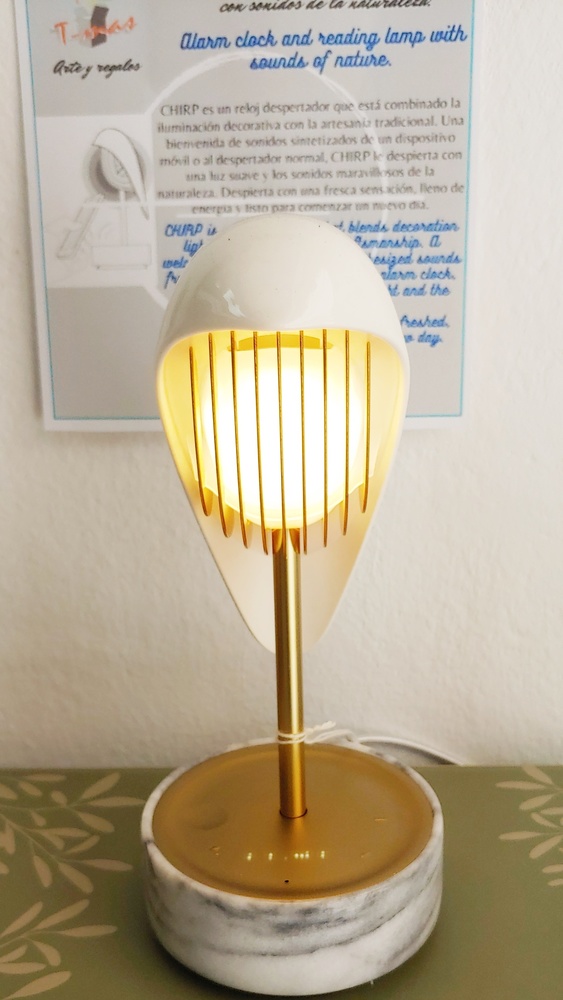 CHIRP - Lamp, clock and alarm clock. 