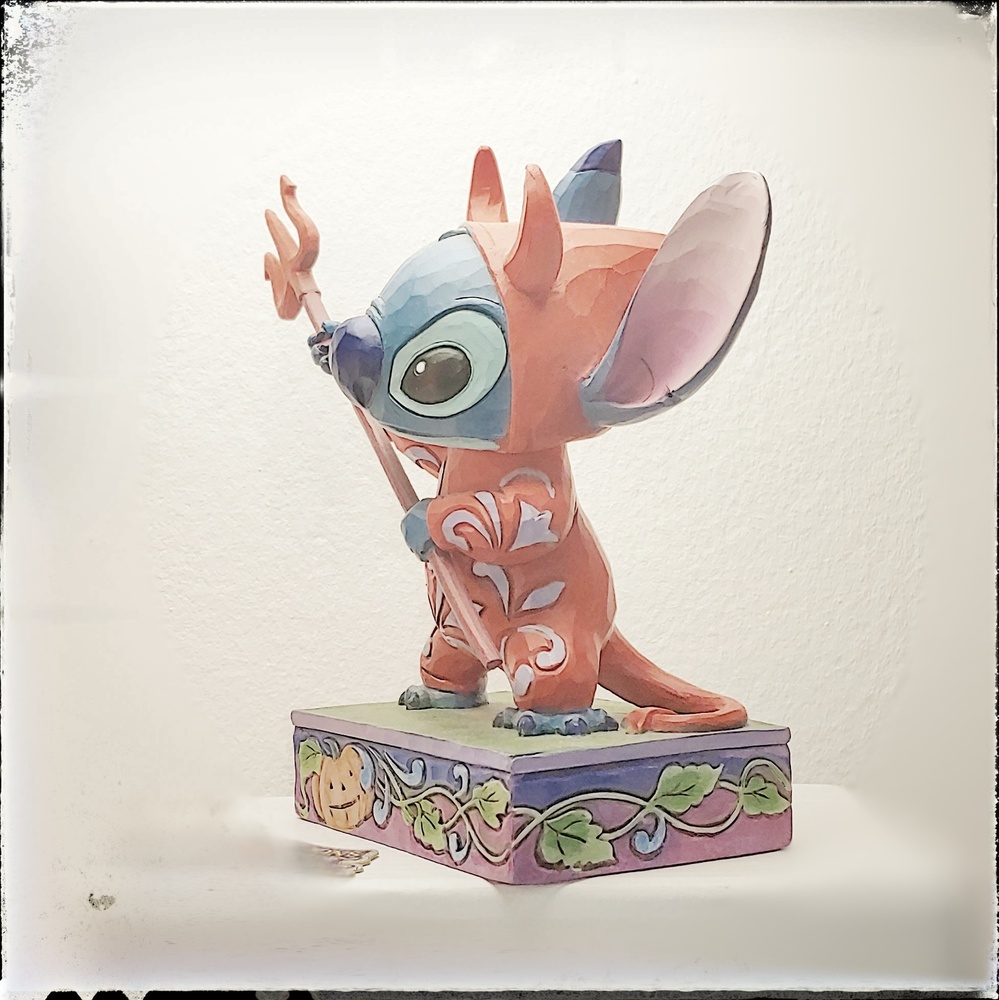 Estatuilla de Stich Delicia Diabólica -Jim Shore - Colecciones de Disney 