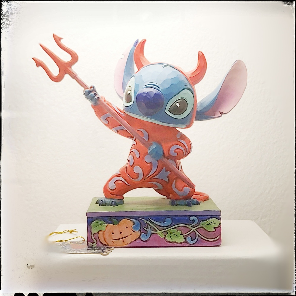 Estatuilla de Stich Delicia Diabólica -Jim Shore - Colecciones de Disney 