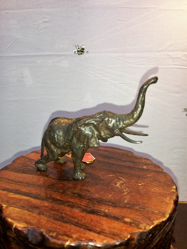 Estudio de Arte Moreno - Elefante de bronce 