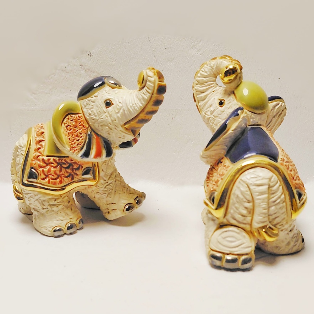 Familia de Elefantes blancos - Artesanías DeRosa Rinconada en T-mas y Temasarte.com. 