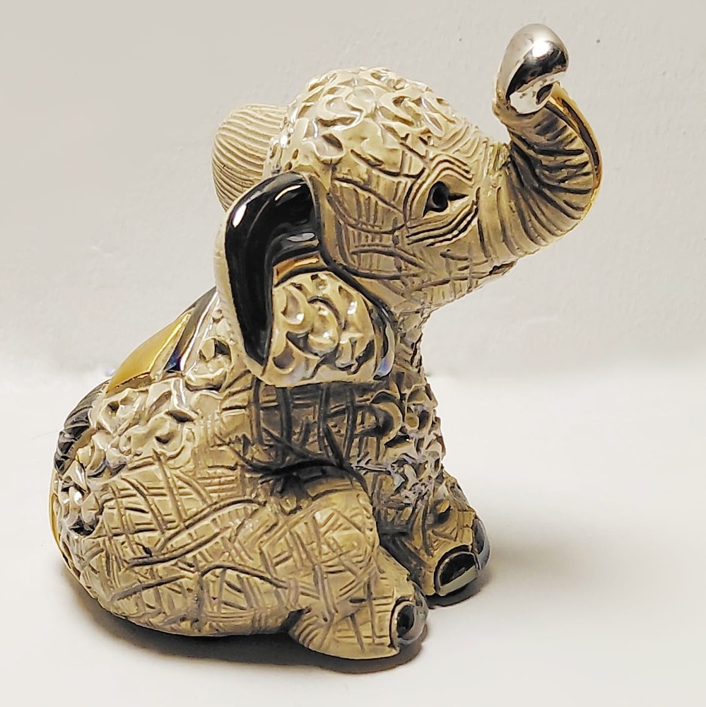 F419 Elefante indio baby - Artesanías DeRosa Rinconada en T-mas y Temasarte.com. 