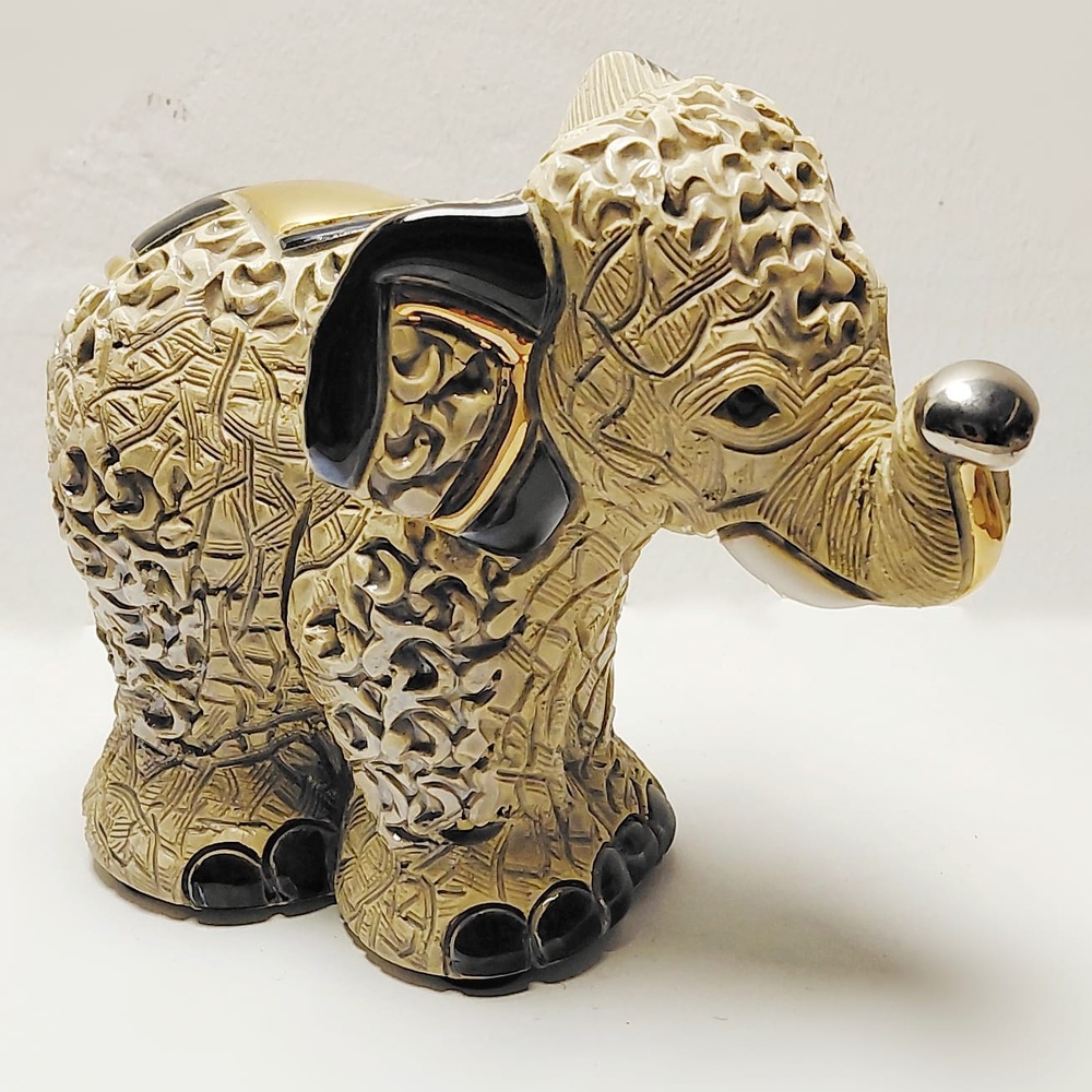 F219 Elefante indio - Artesanías DeRosa Rinconada en T-mas y Temasarte.com. 