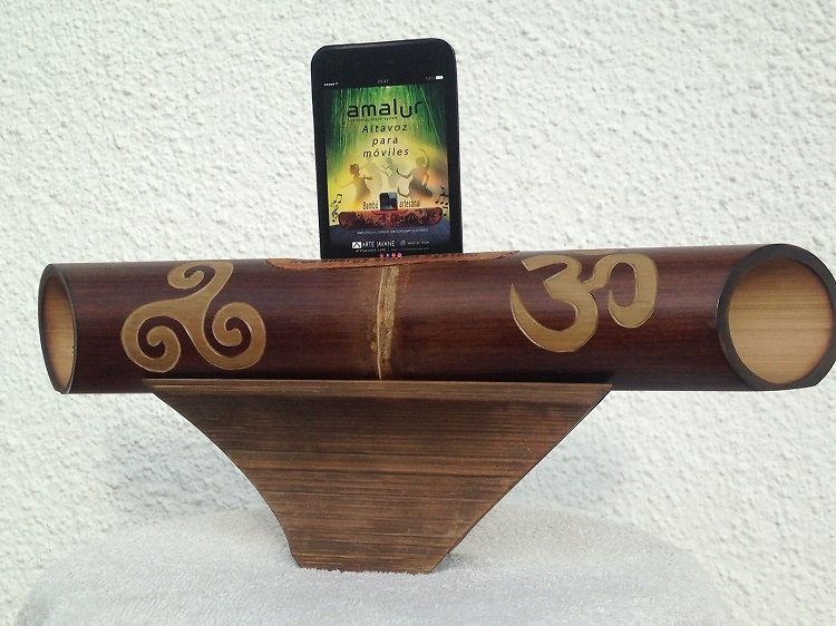 Speaker-bamboo-carved-triskel-om 