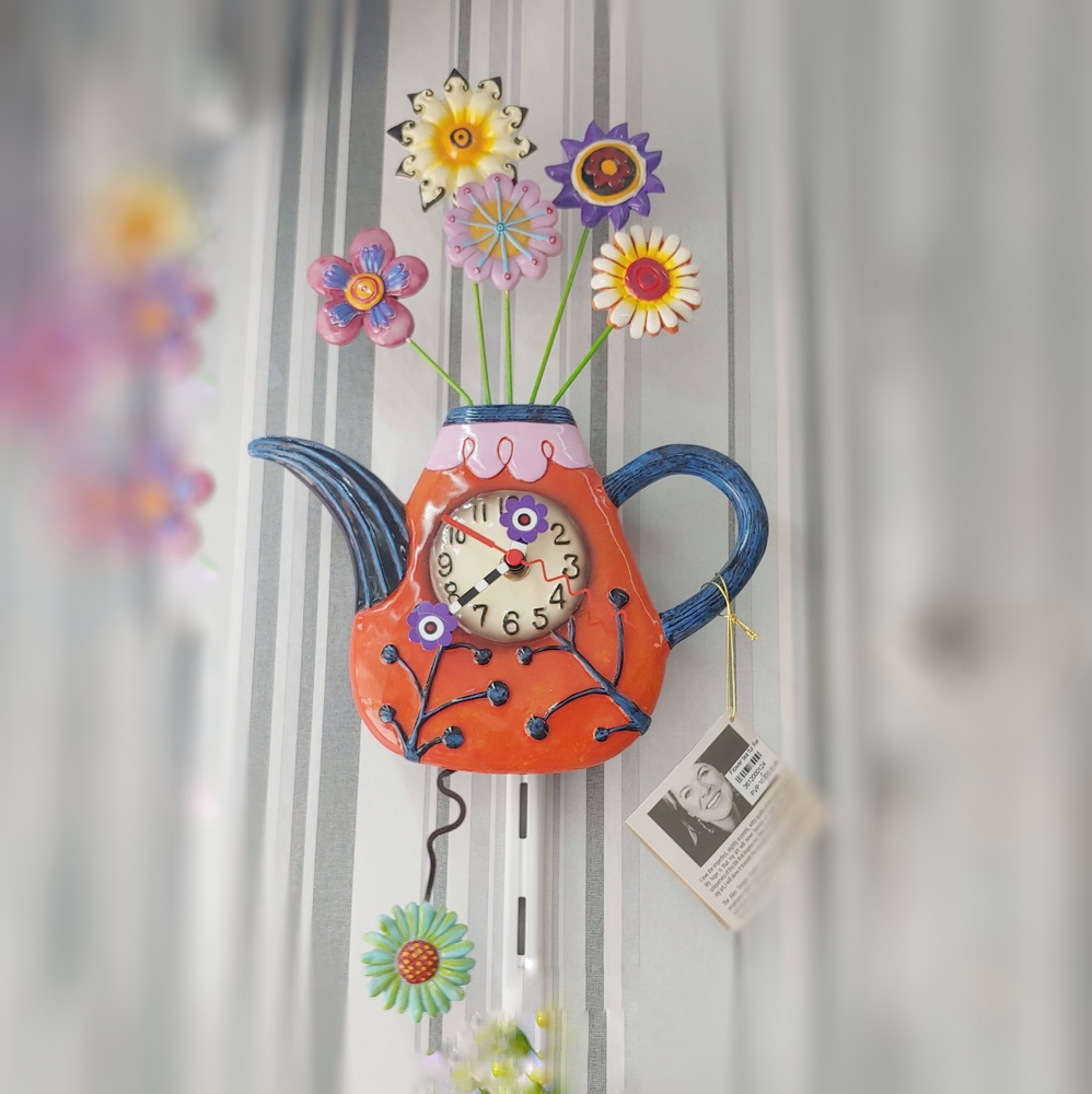 Teapot clock with flowers and pendulum 124 - Punctual items 