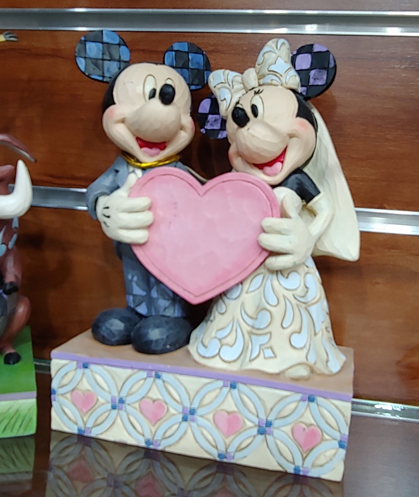 Two Souls, One Heart (Mickey and Minnie) - Disney Collections 