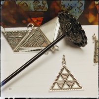Canarian Pintadera pendant "Pyramid 13 triangles", in sterling silver - T-mas Bijou