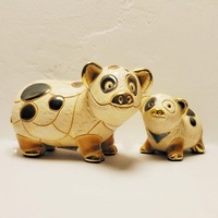 Family of Pigs - Rinconada DeRosa.