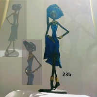 Skulptur "Elegante Frau zu Fuß" - Afrikanische Bronzen